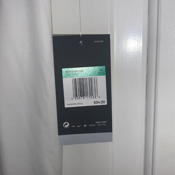 Nike Dri-FIT tshirt - Picture 3 of 3